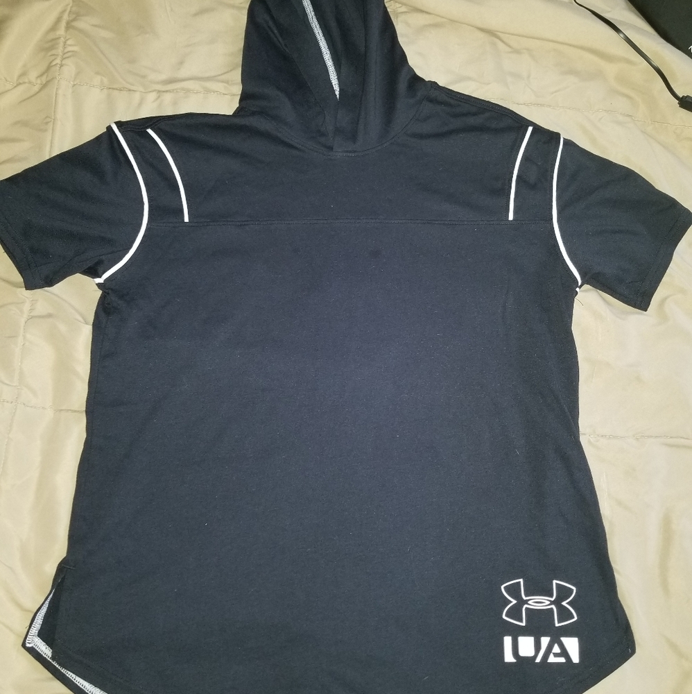 Under Armour YXL tee